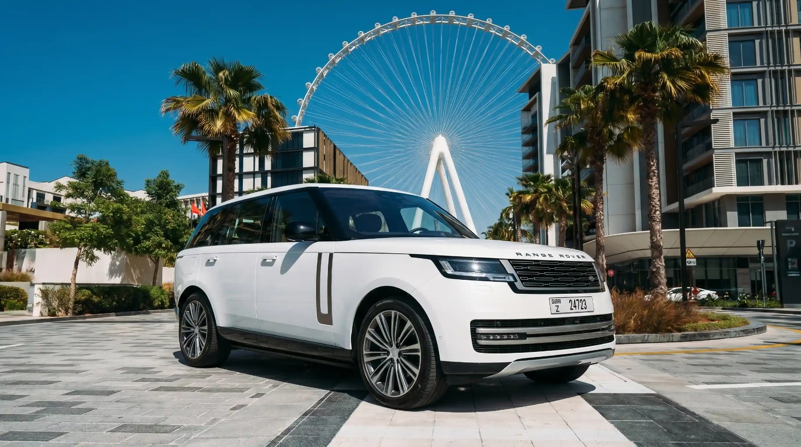 Rent  Land Rove vogue in Dubai